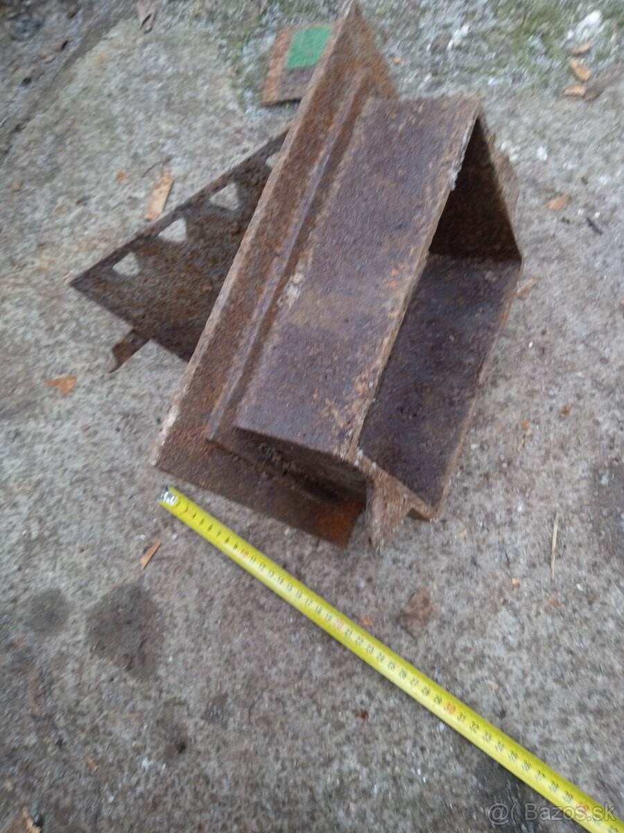 Staré masívne dvierka na pec - 6