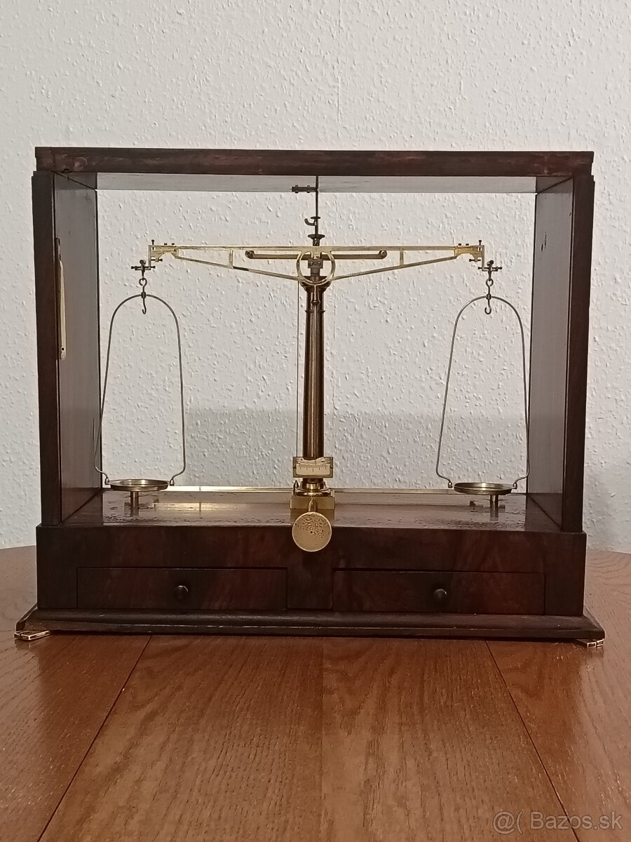 Lekarnicke, laboratorne vahy - 6