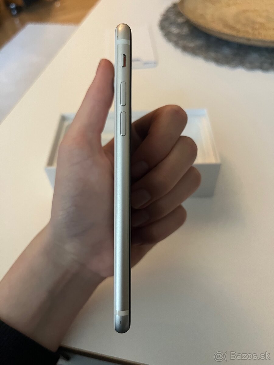 Predám iPhone SE 128GB - 6