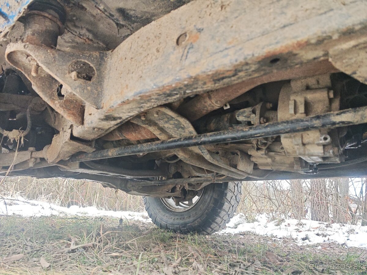 Predám/ vymením Nissan Navara D21 2.7 TD - 6