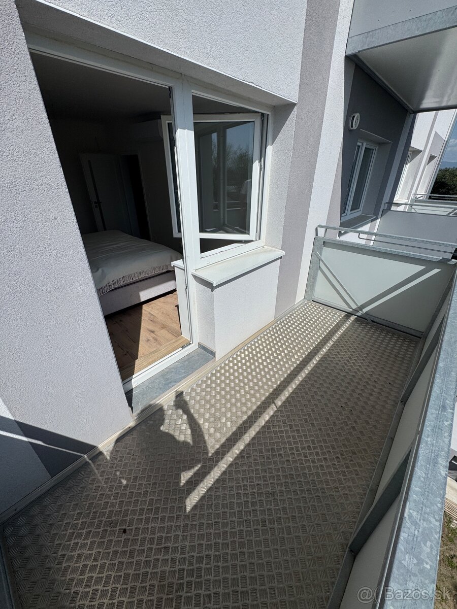 Nový 1 Izbový byt s balkónom 35m2 - V. V. Majakovského - 6