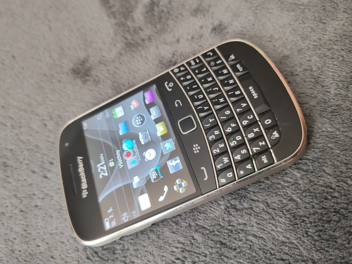 Blackberry 9900 BOLD - RETRO - 6
