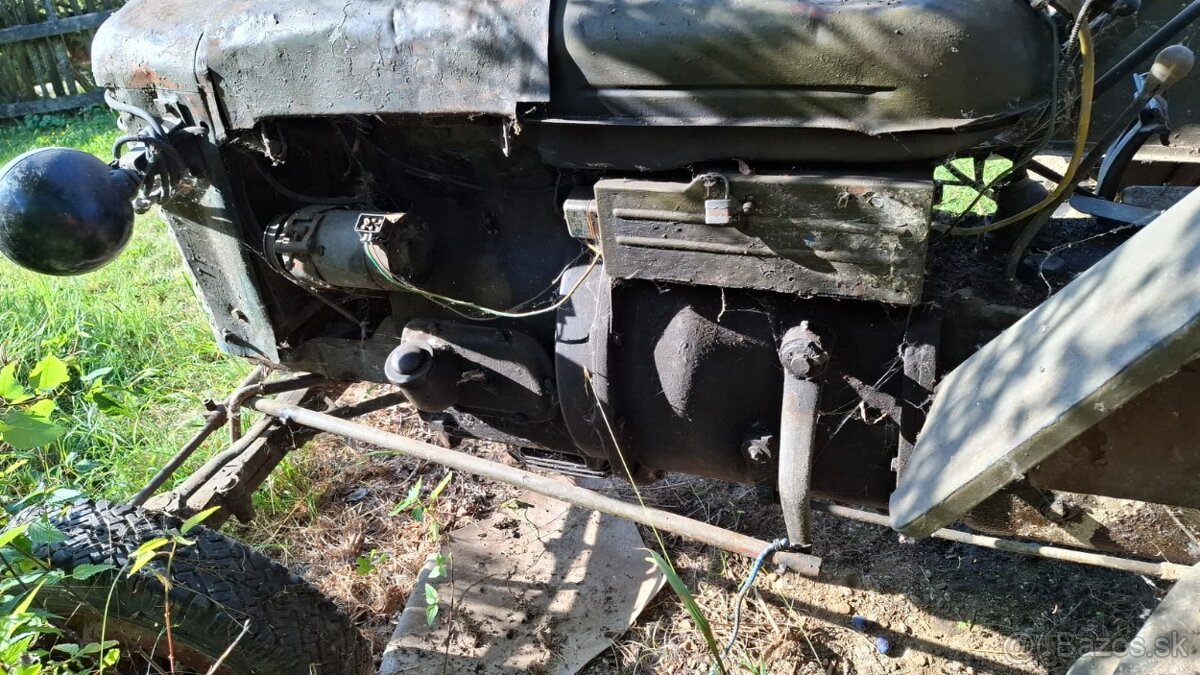 Predám ZETOR 25, funkčný s príslušenstvom - 6