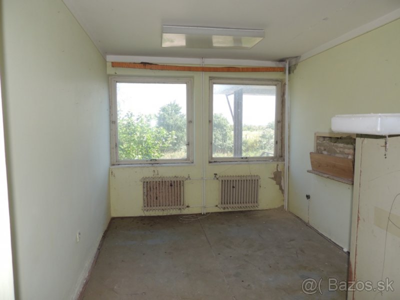 Administratívna budova v obci Tvrdošovce na predaj - 6