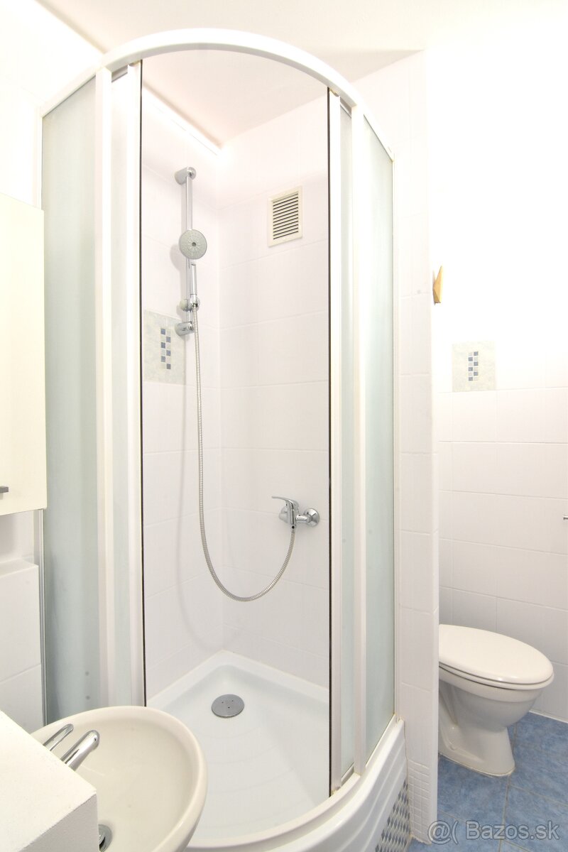 Zrekonštruovaná garsónka s pivnicou na Chrenovej v Nitre - 6