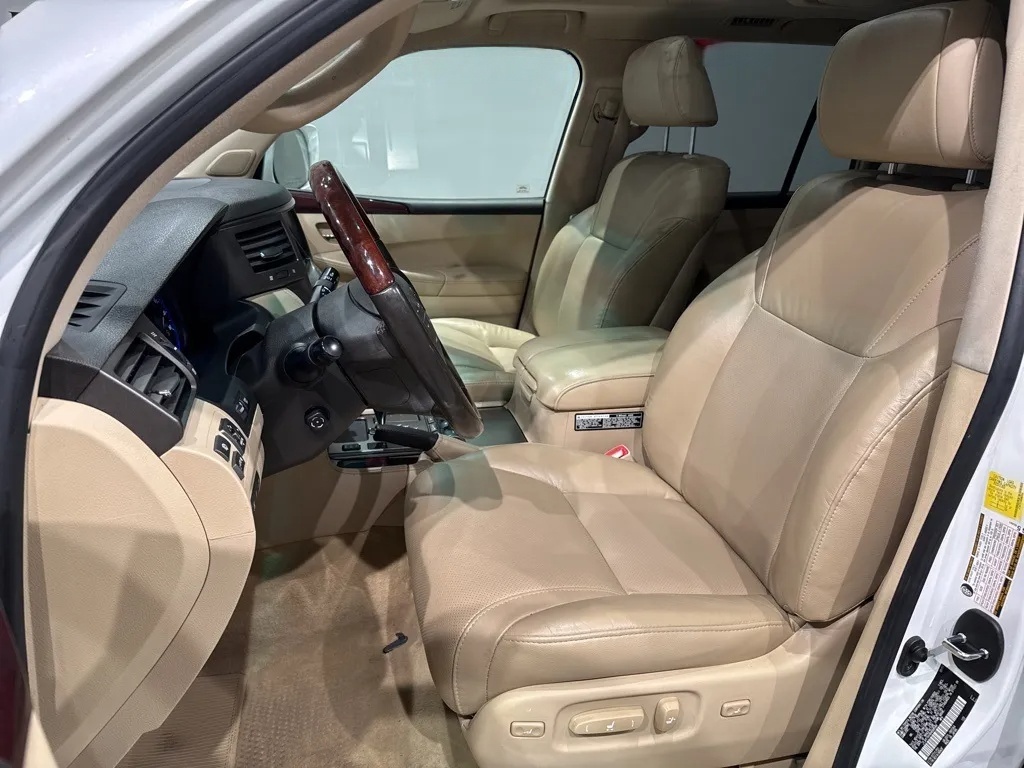 2011 LEXUS LX570 - 8 miest - 6