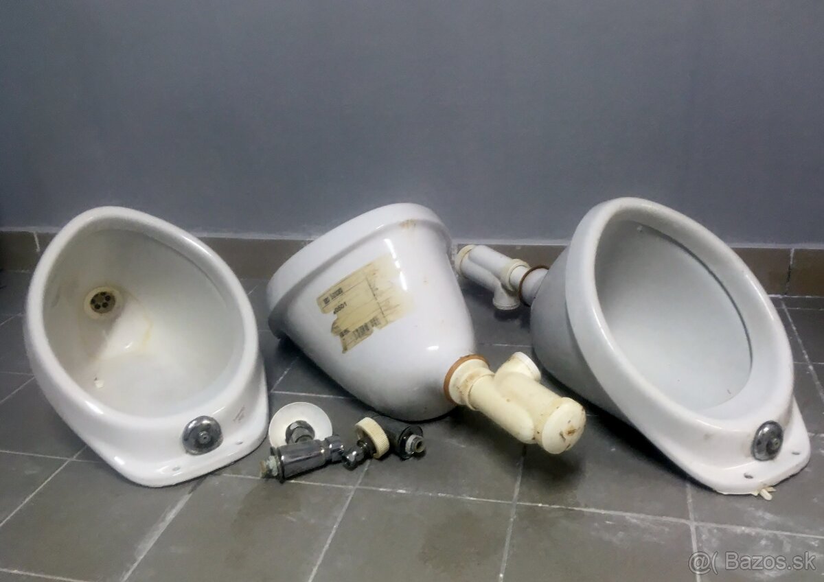 Bojlery, pisoáre, umývadlá, WC kabínky. - 6