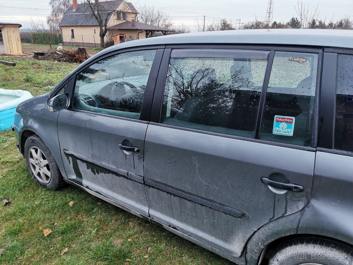 volkswagen touran 1,9 tdi 74kw - 6