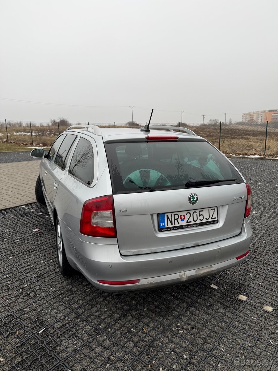 Octavia 2 facelift combi - 6