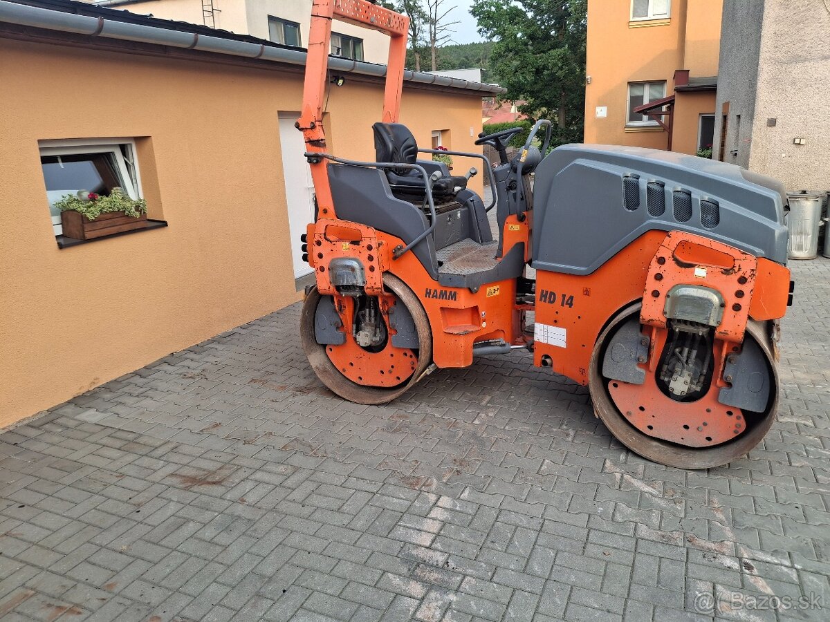Válec Hamm HD 14VV Tandemový - 6