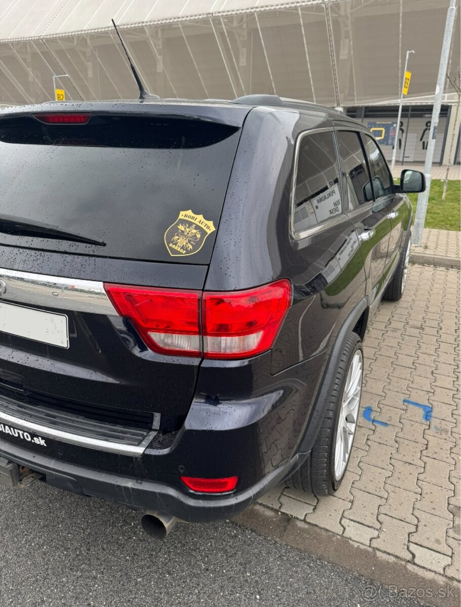 Jeep Grand Cherokee 5.7 HEMI - 6