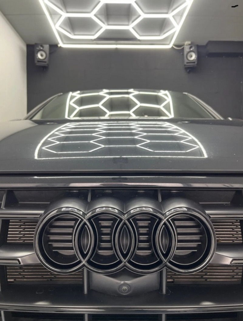 AUDI Čierne lesklé znaky - 6