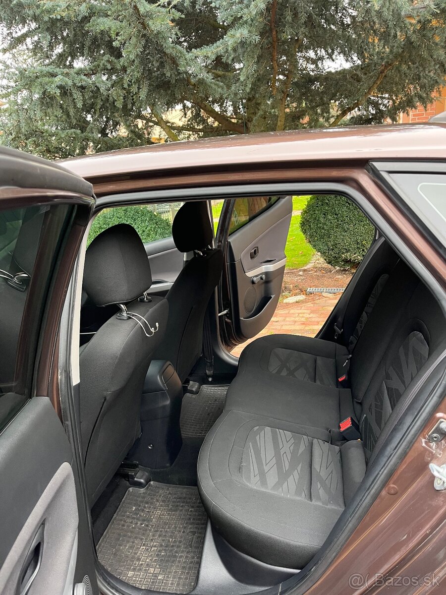 KIA Ceed 1.4 benzín - 6