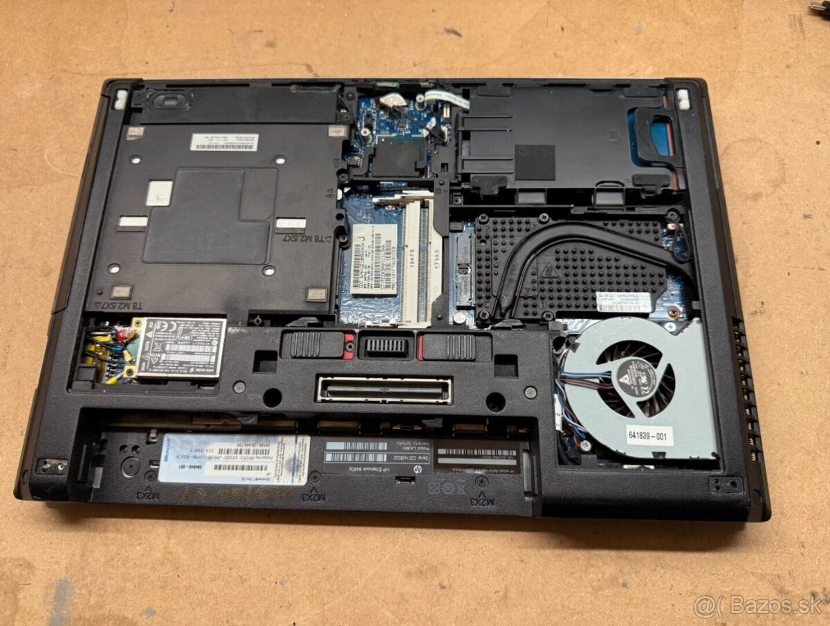 Predám pokazený notebook na náhradné diely zn. HP 8460p.// - 6