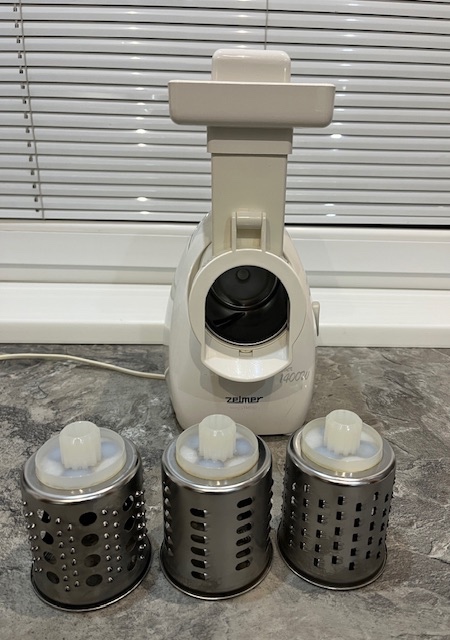 Zelmer 886.84 Mlynček na mäso a strúhač - 6