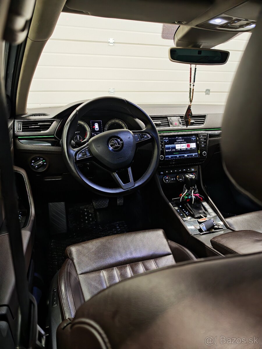 Škoda Superb combi 2.0tdi 4x4 - 6
