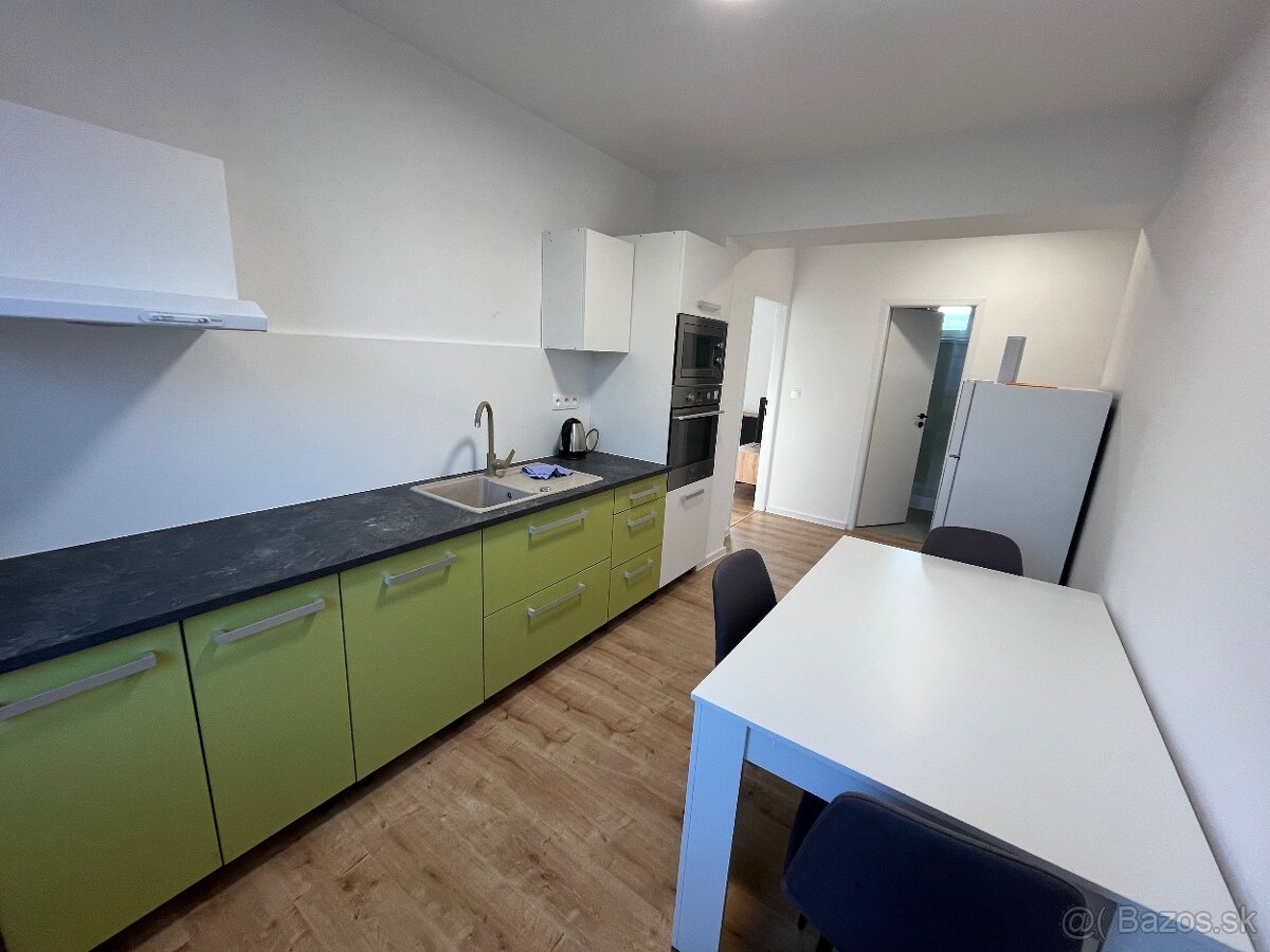 Prenájom – 3 izbový byt v Seredi - 6