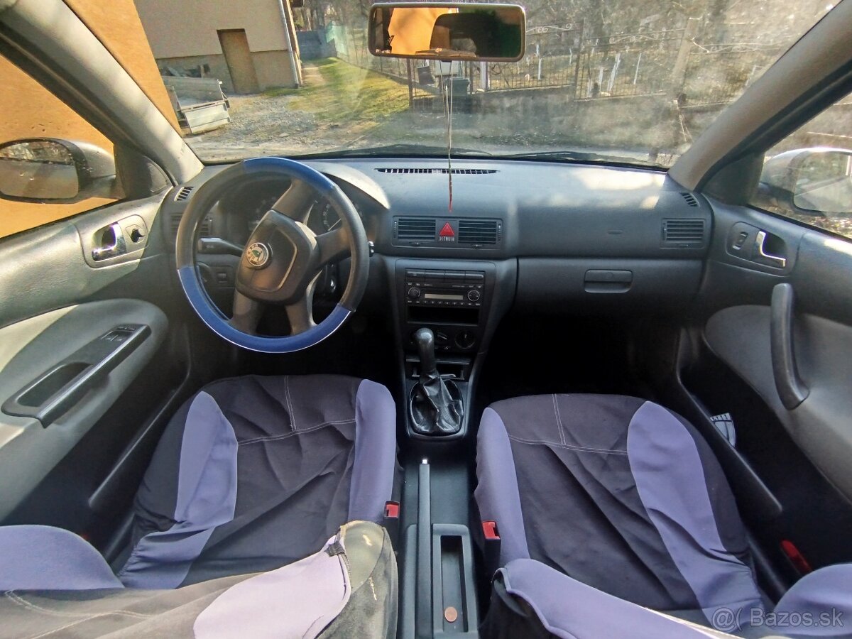 Škoda Octavia 1.6 Benzín - 6