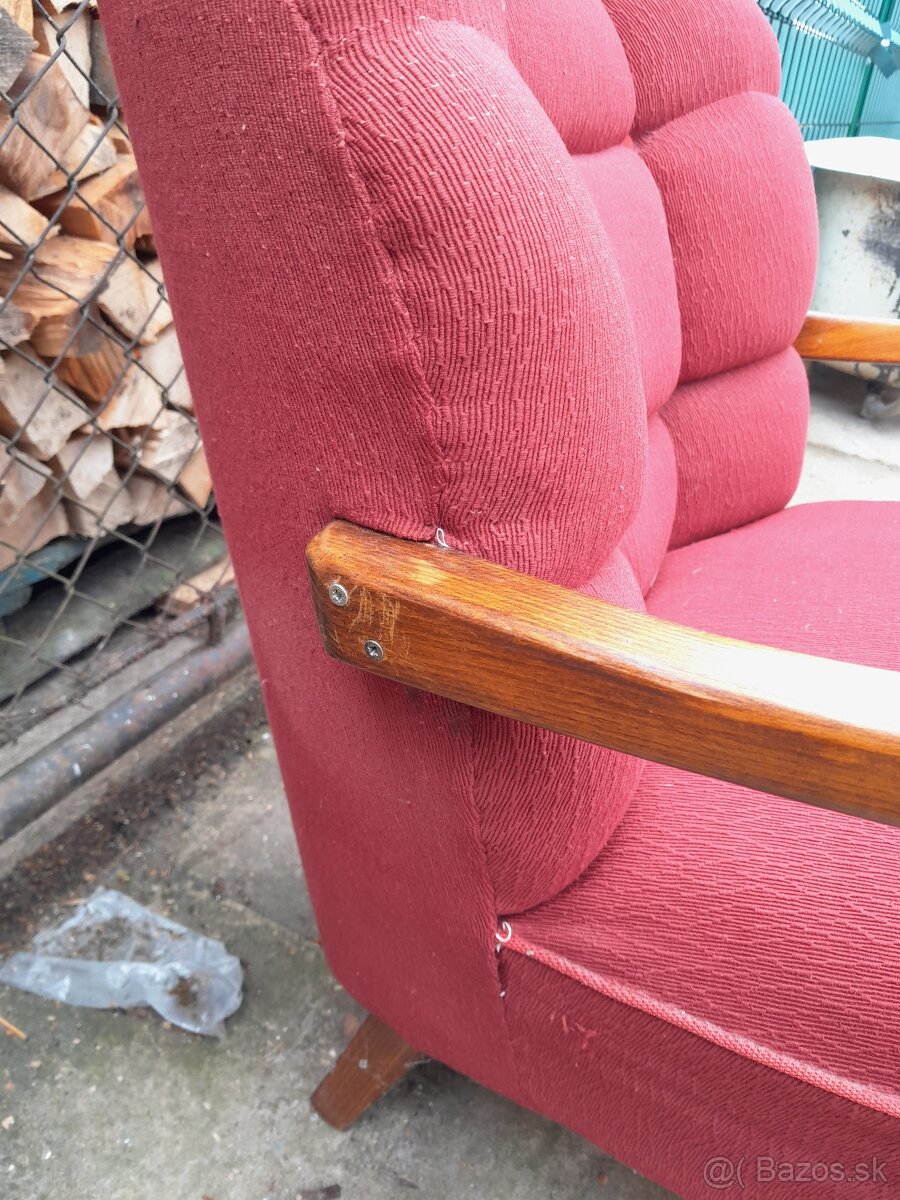 Predám pekné červené kreslá - 6