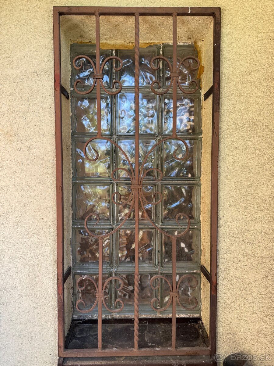 Predám kované mreže na okná - 6