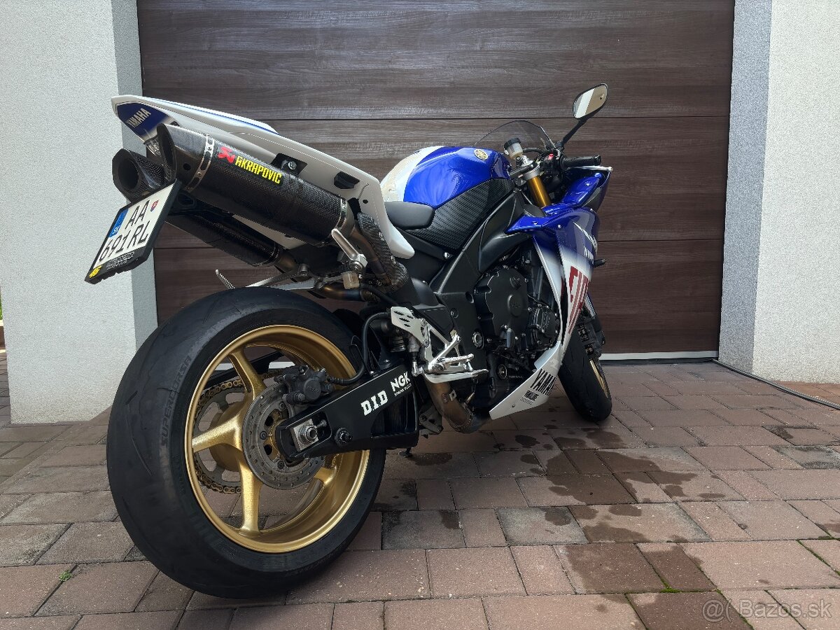Yamaha YZF-R1 - 6