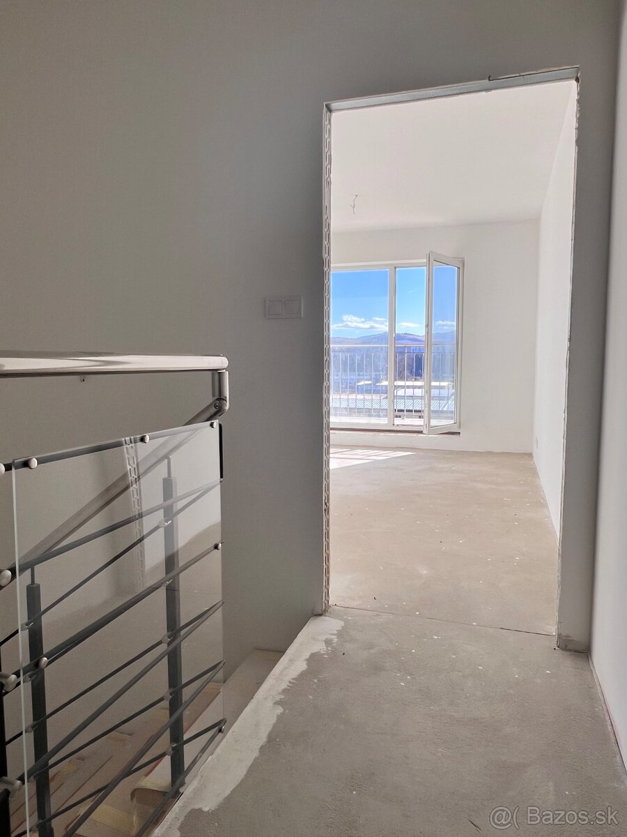 EXKLUZÍVNY 3-IZBOVÝ MEZONET, STARÁ ĽUBOVŇA, POPRADSKÁ ULICA - 6