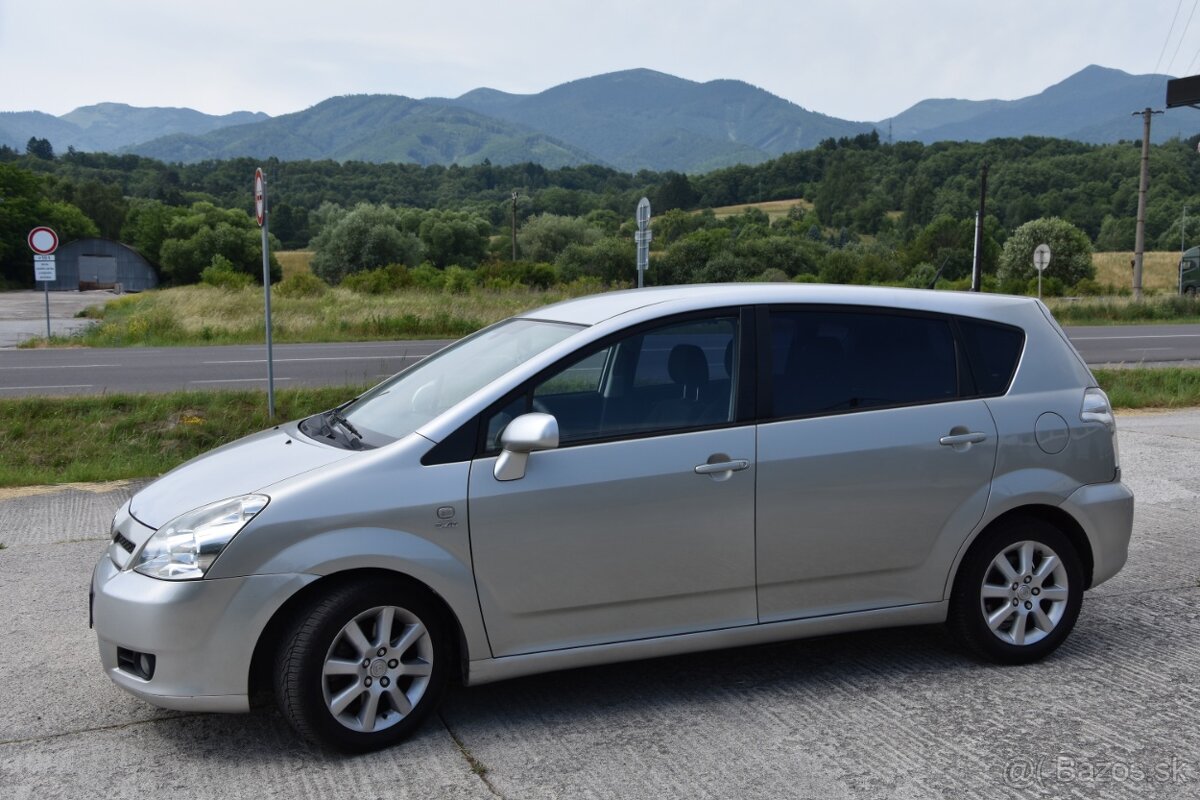 Toyota Corolla Verso 2.0 D-4D Base - 6