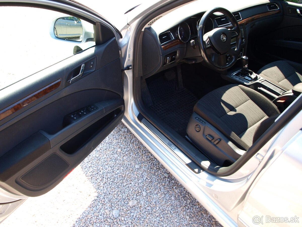 Škoda Superb 1.8 TSI Elegance DSG - 6