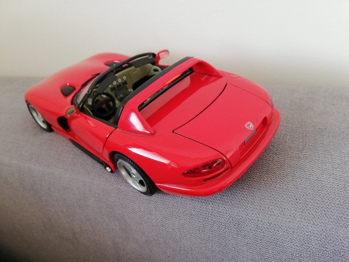 1:18 DODGE Viper Bburago , cervena - 6