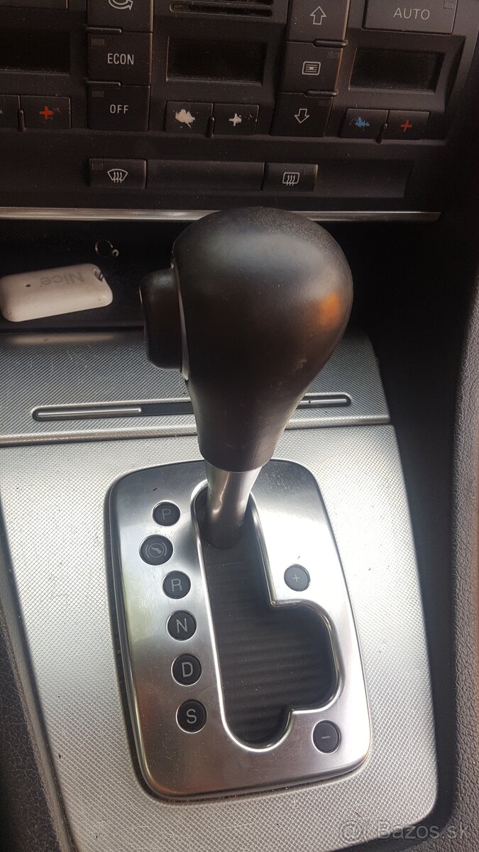 AUDI A4--B7 AVANT - 6