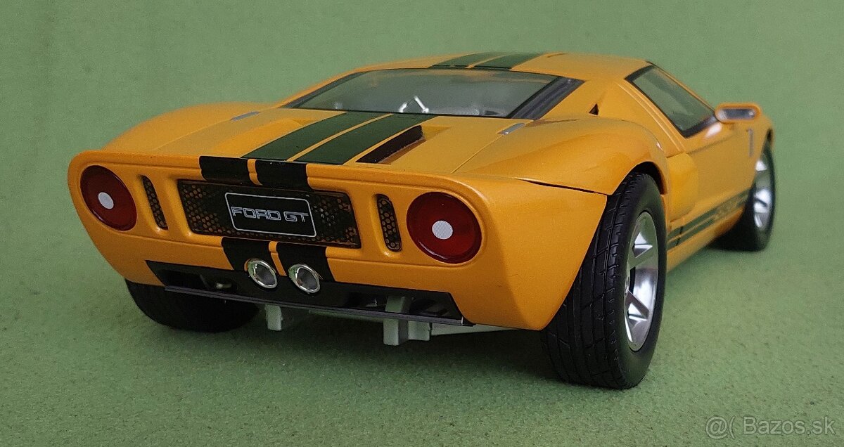 Ford GT 2004 1:12 - 6