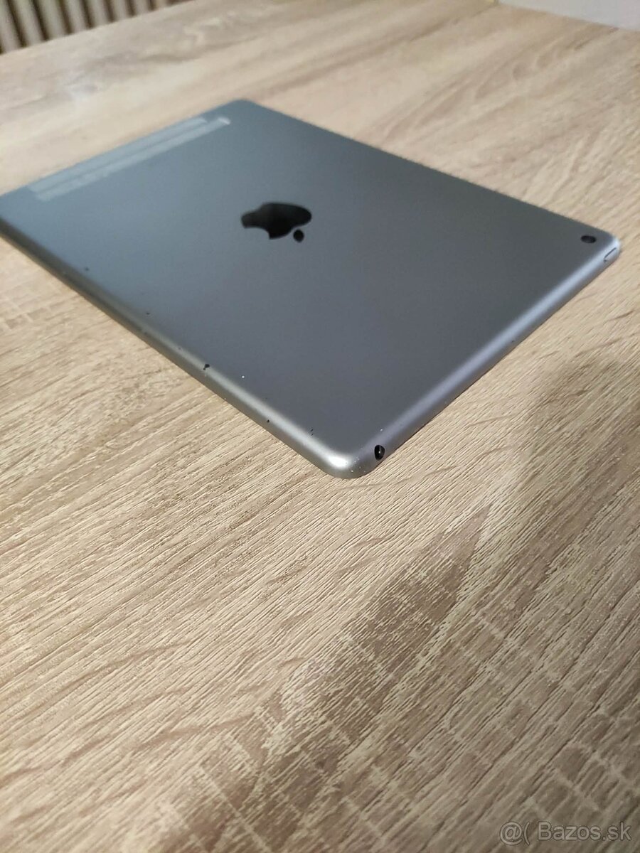 9.7" tablet iPad 6.generacie 2018 Space Gray - 6