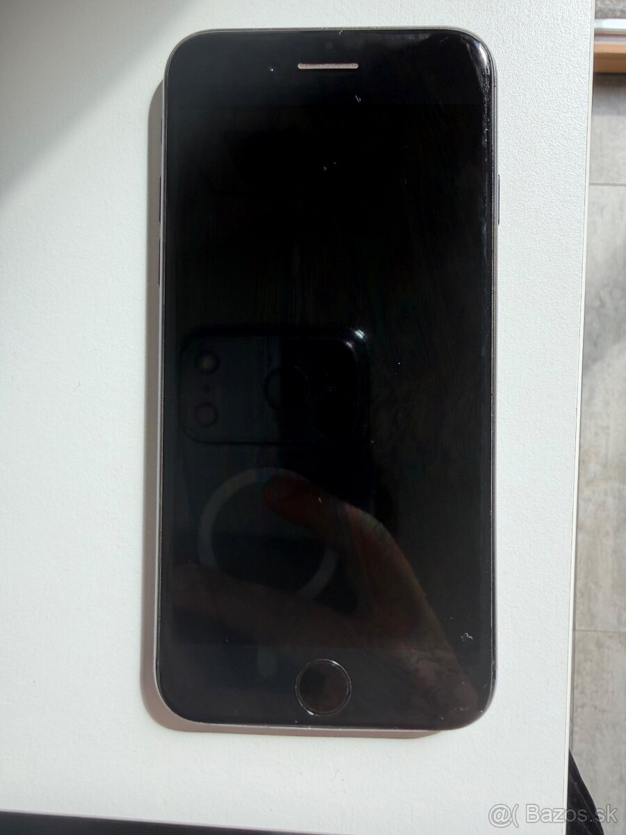 IPhone 8 1.majitel - 6