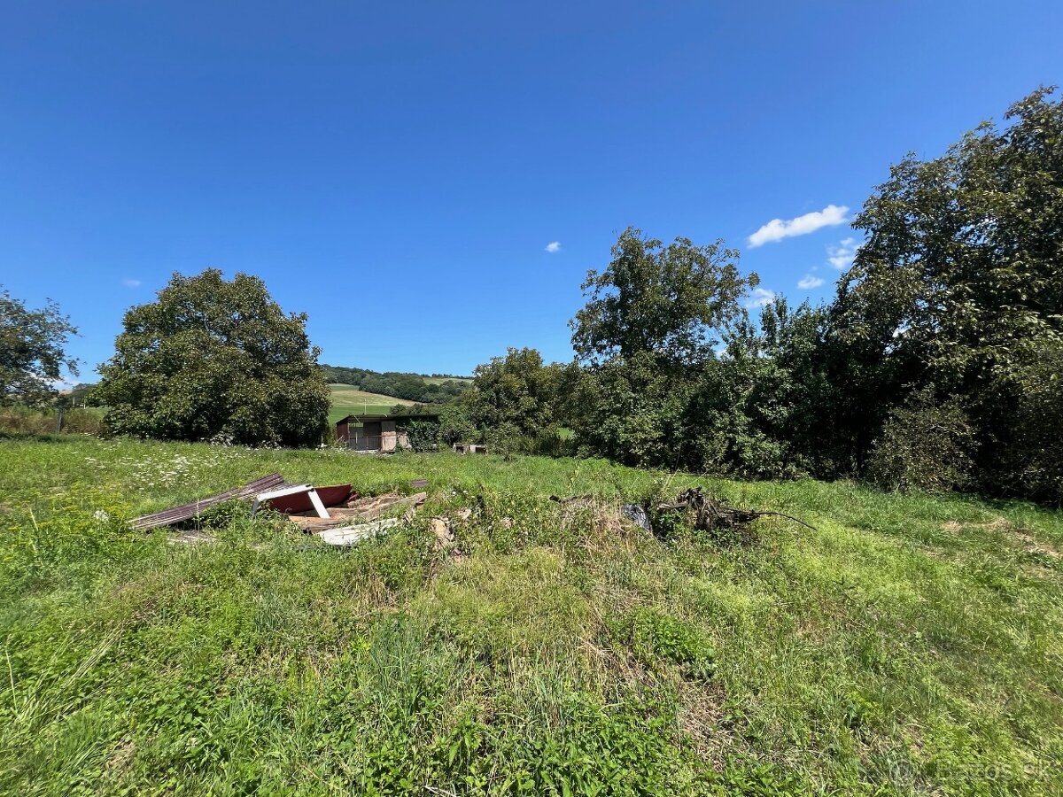 Pozemok vhodný na rekreačné účely - 1017m2 - 6