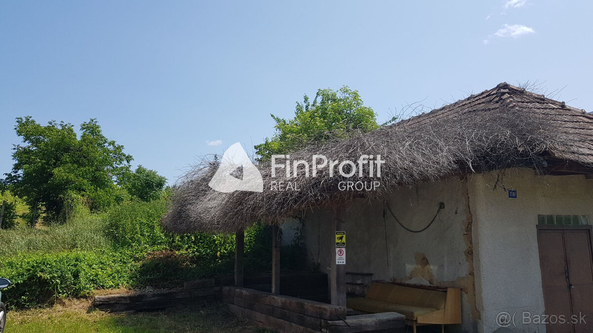 Predám dva vinohradnícke domy s pozemkami medzi vinohradmi p - 6