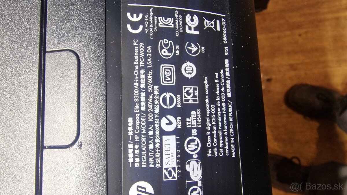 Predam HP compaq elite 8300 s monitorom - 6