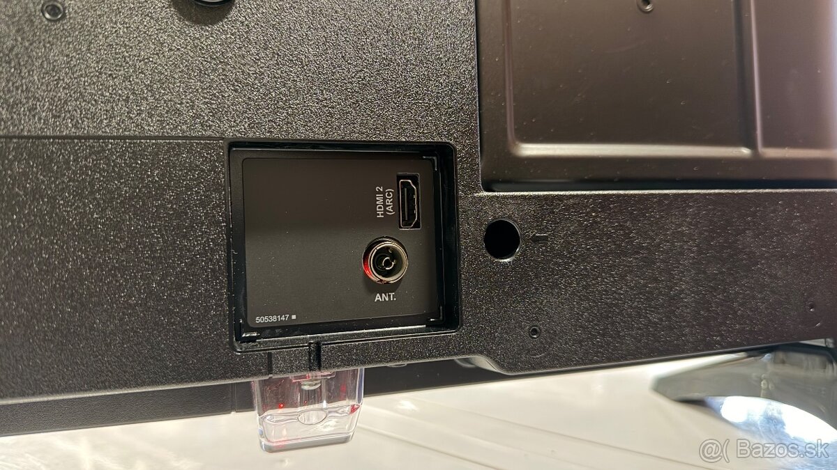 32" Gogen TVH32P181T - 6