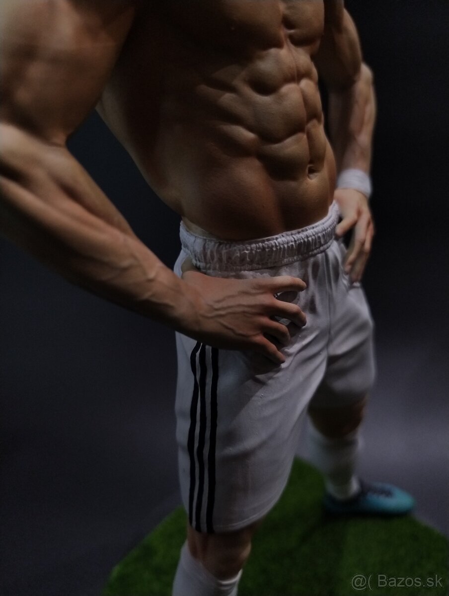 Cristiano Ronaldo - 6