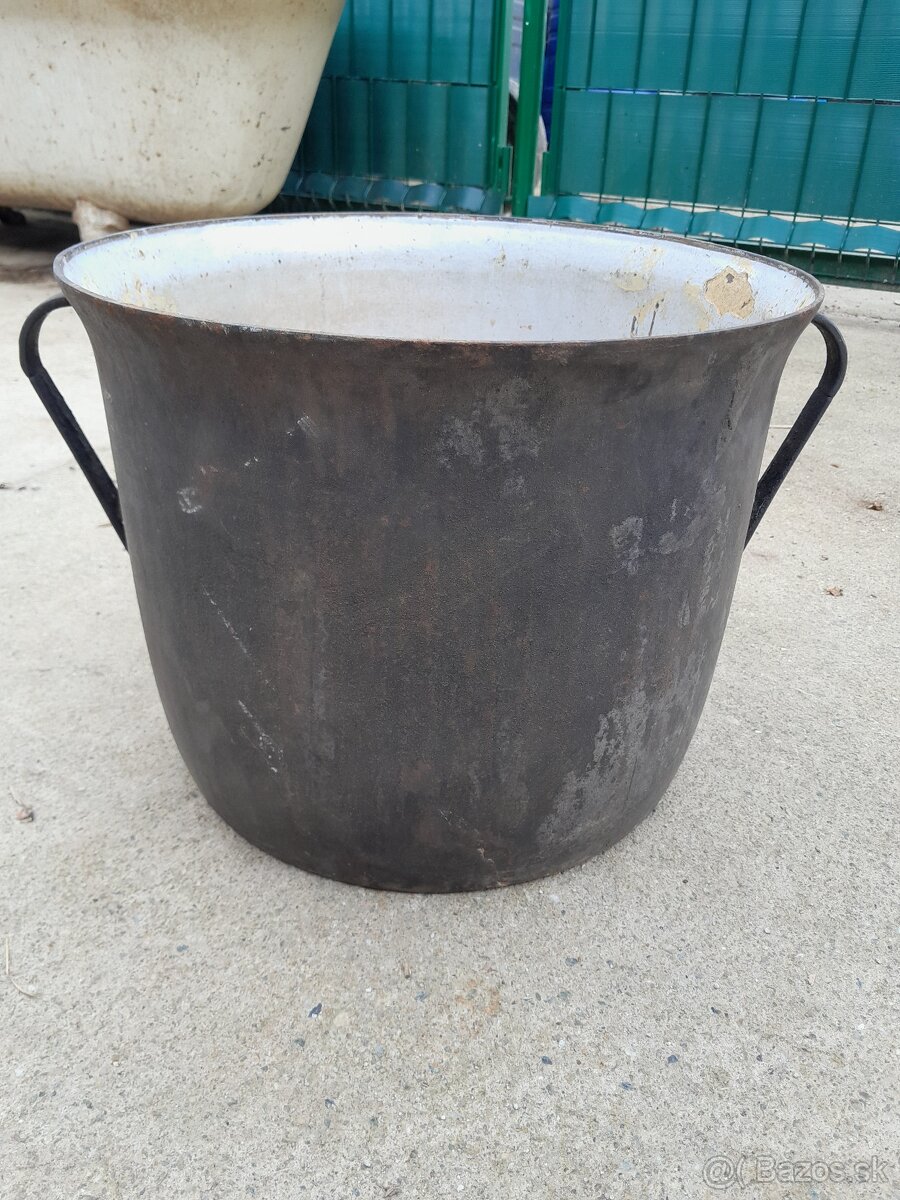 Predám veľmi starý liatinový kotlík - 6