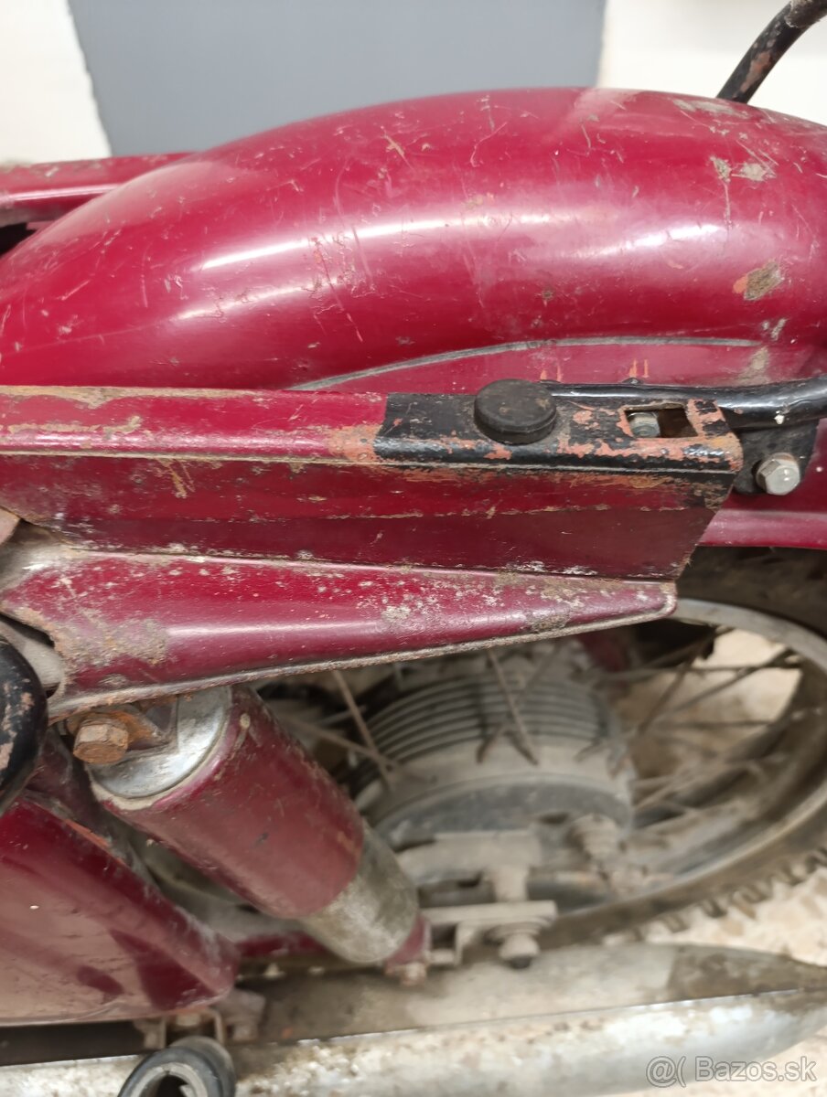 Jawa 250/590 šport - 6