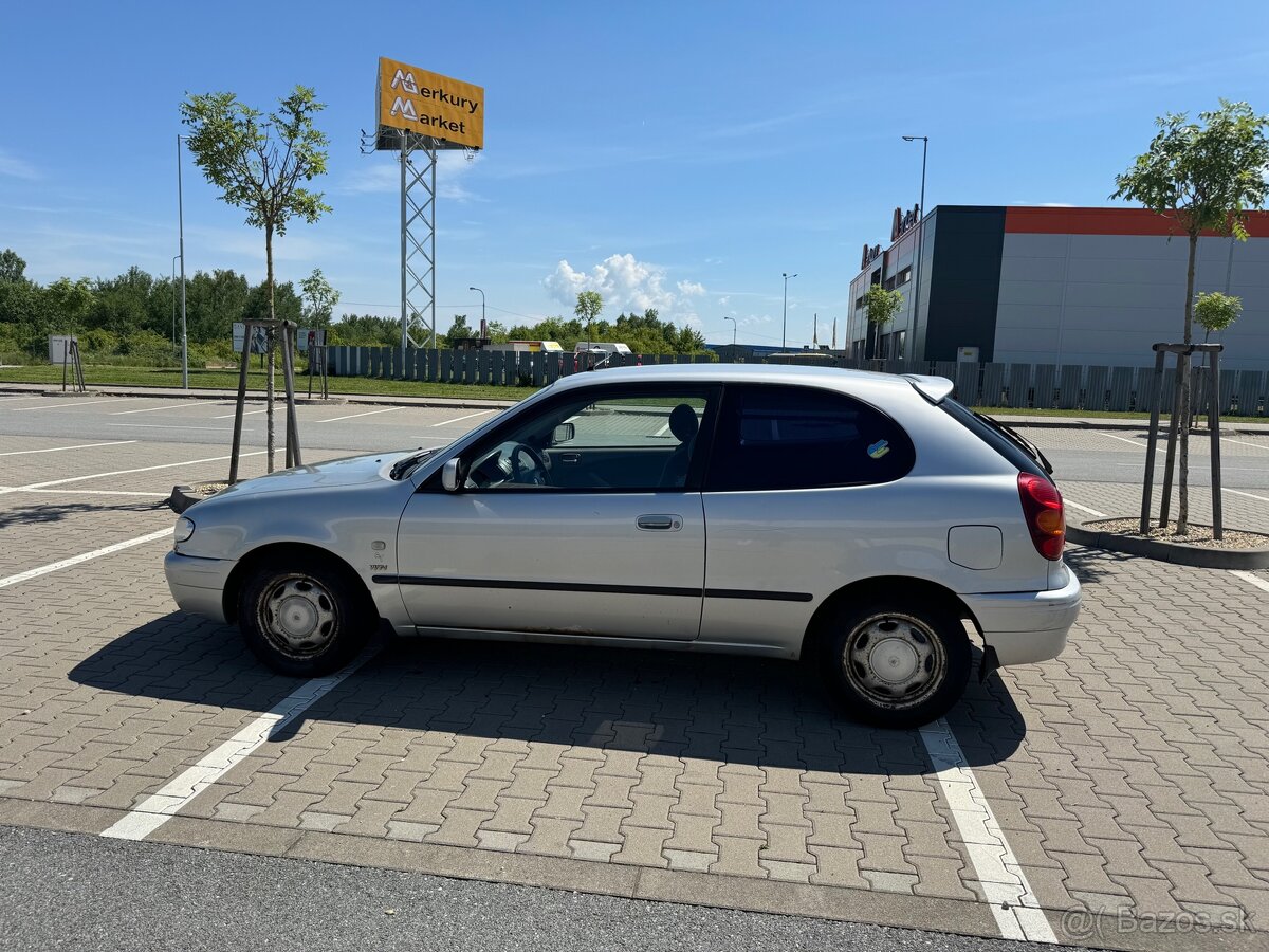 Toyota Corolla 1.4 benzín, 2001 - 6
