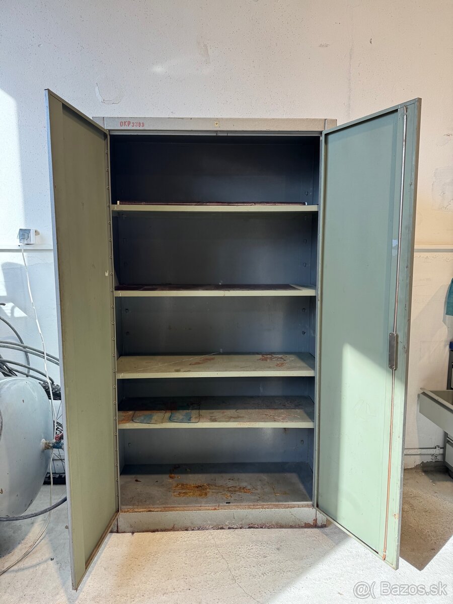 Skriňa - 6