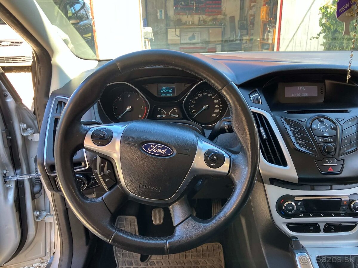 Ford Focus 1.6 TDCi Sedan - 6