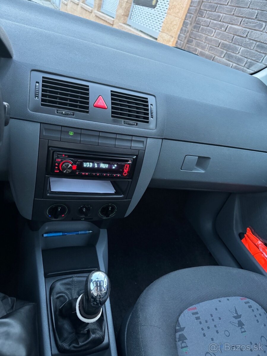 Škoda Fabia. 1,2HTP benzín - 6