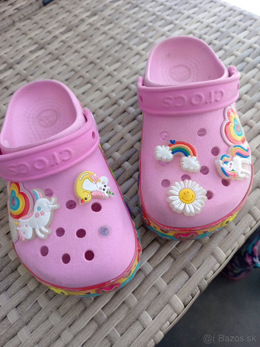 Predám detske crocs - 6