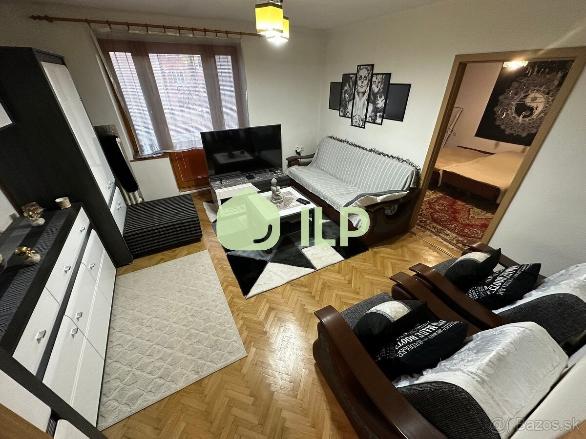 VÄČŠÍ 2-izbový byt s balkónom na predaj v centre SNV - 6