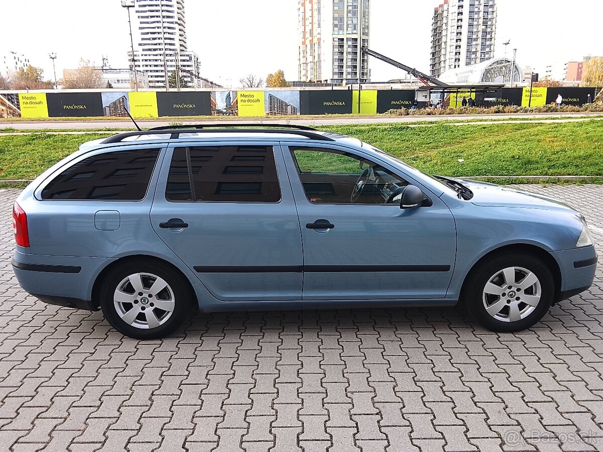 Skoda Octavia Combi Ambiente 1.6 MPI 75kw +LPG, r.v.2012/5 - 6