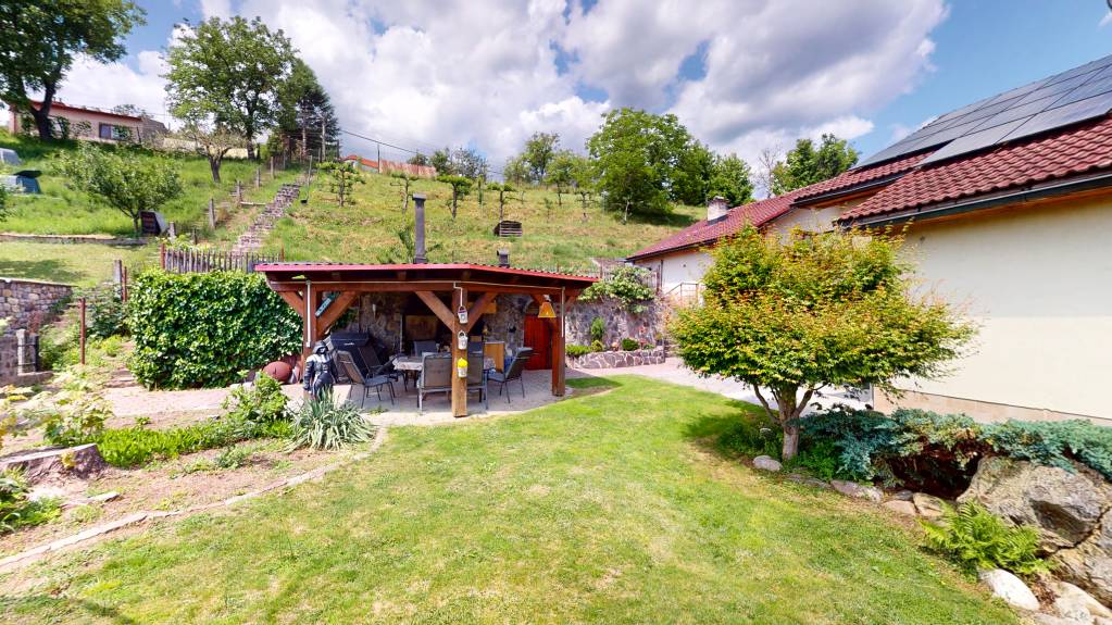 Na predaj Rodinný dom -rezort - Banská Bystrica 4500m2 - 6