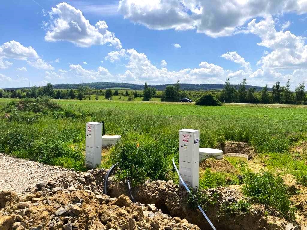 Rovinatý pozemok s prípojkami_1095m2_Svinia nová časť - 6