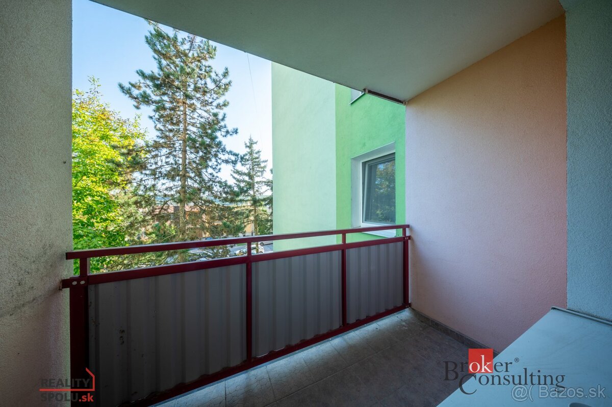 Na predaj 3 izbový byt s loggiou - 6